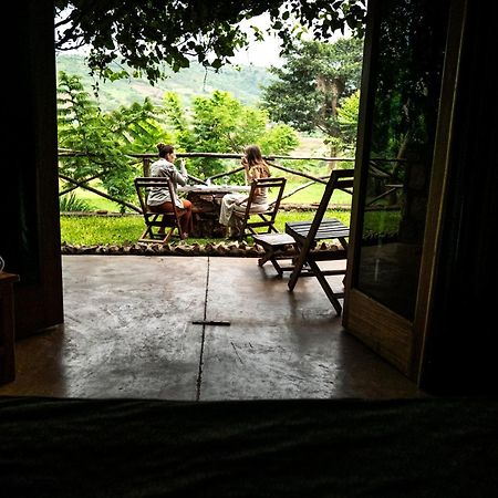 Akagera Transit Lodge Екстер'єр фото