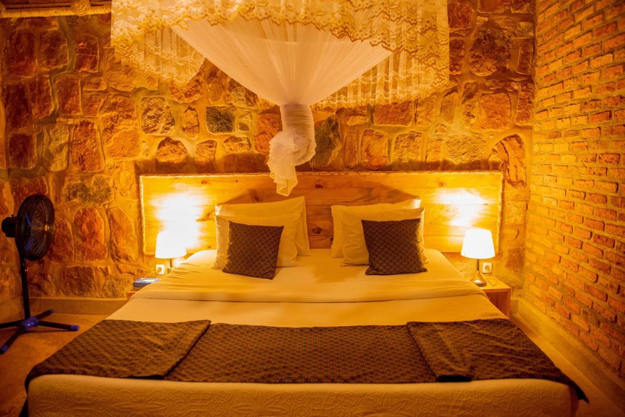 Akagera Transit Lodge Екстер'єр фото