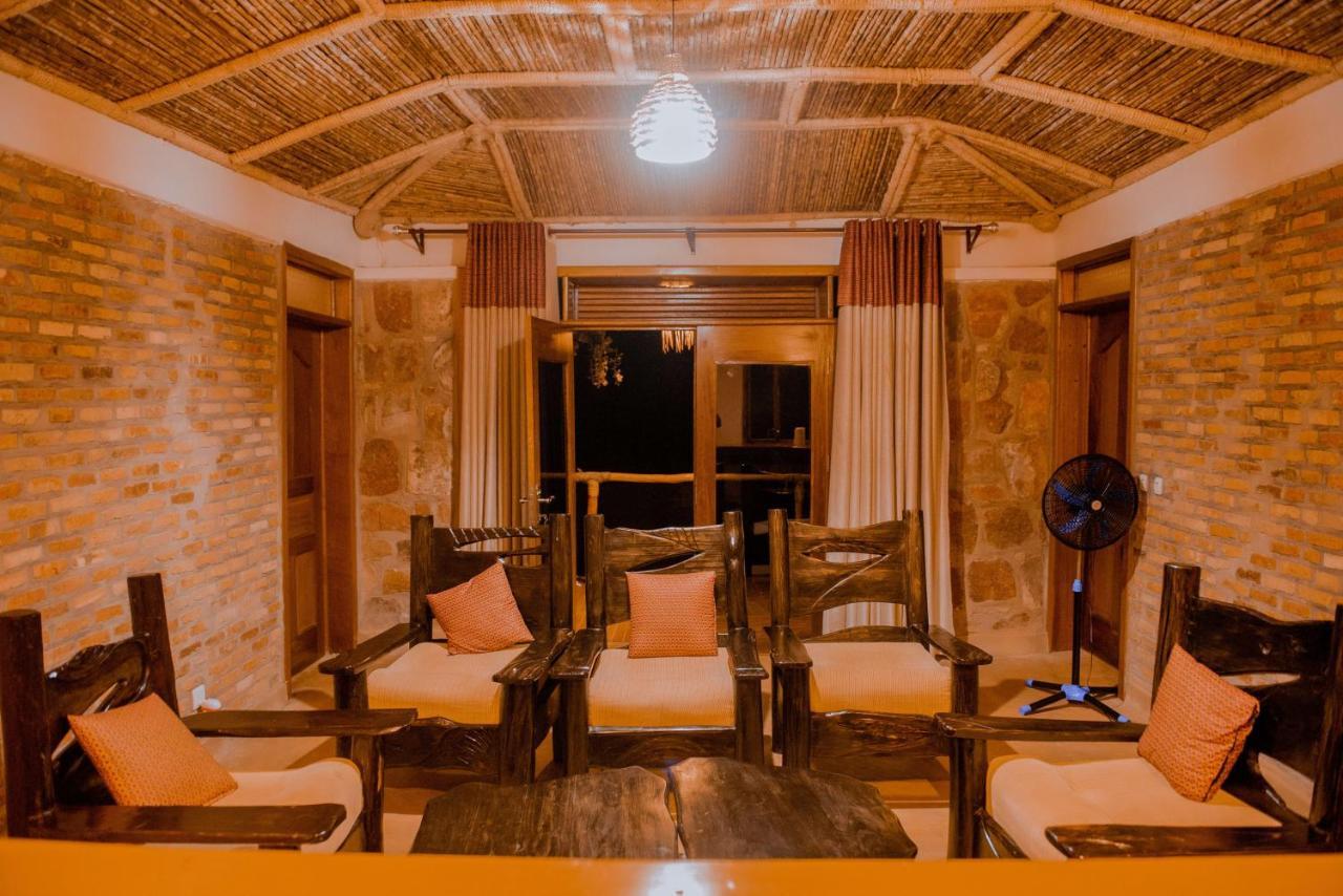 Akagera Transit Lodge Екстер'єр фото