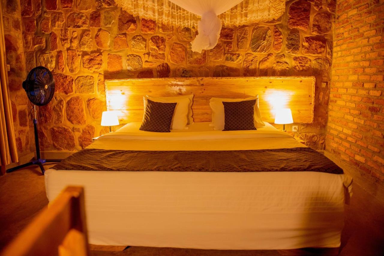 Akagera Transit Lodge Екстер'єр фото