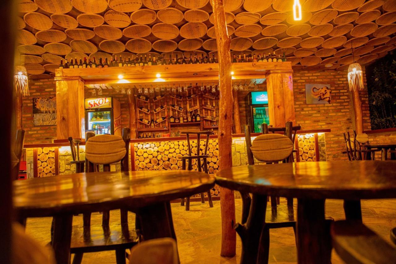Akagera Transit Lodge Екстер'єр фото