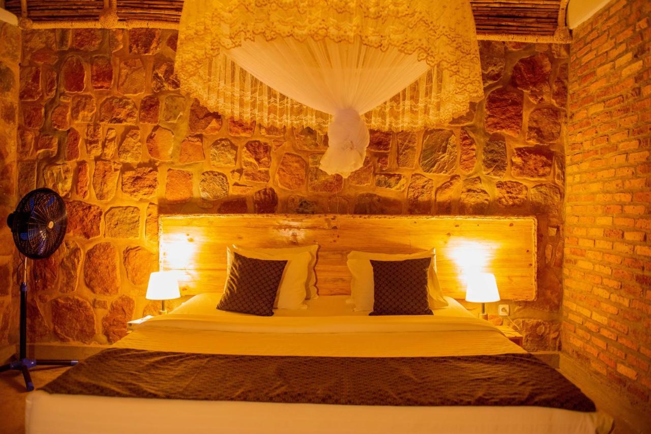 Akagera Transit Lodge Екстер'єр фото