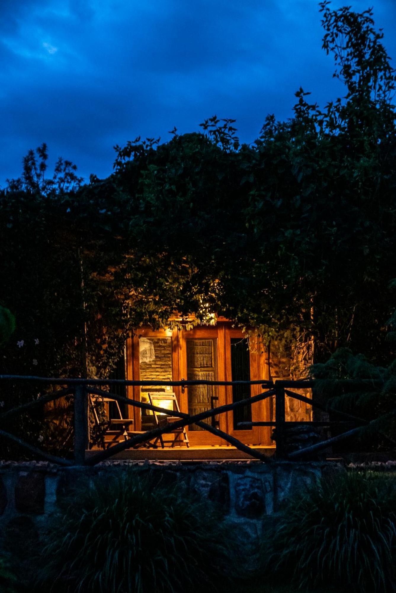 Akagera Transit Lodge Екстер'єр фото