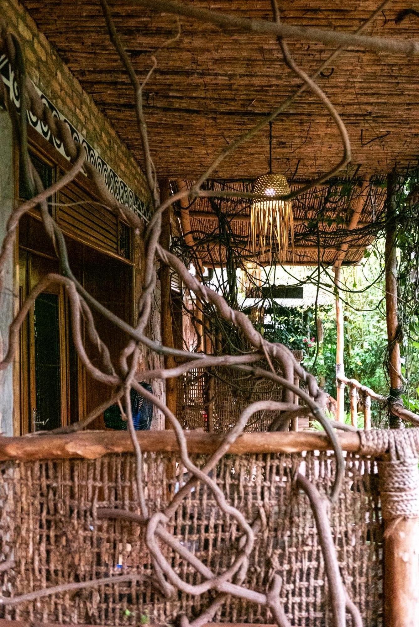 Akagera Transit Lodge Екстер'єр фото