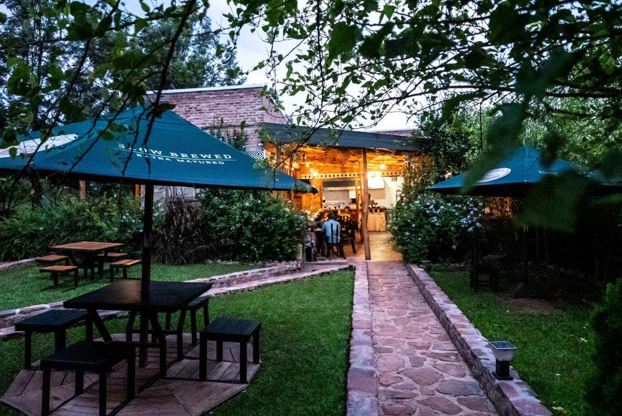 Akagera Transit Lodge Екстер'єр фото